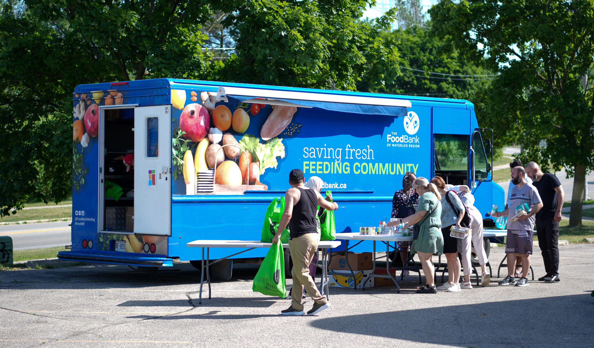 Participants accessing the Mobile pantry